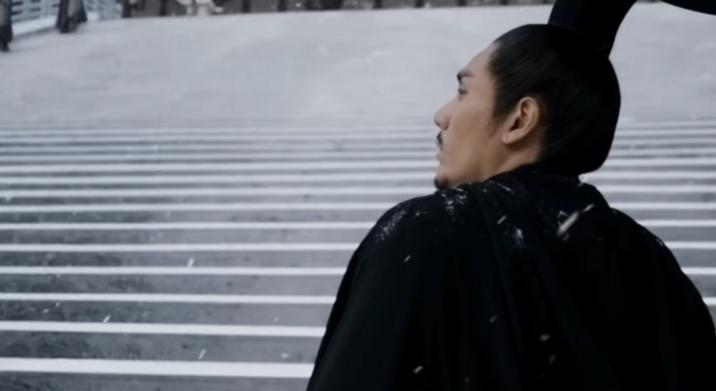 他上台时，朝野上下真觉得这是唯一的路。
外戚身份是起点，但真正让他站住脚的，是儒