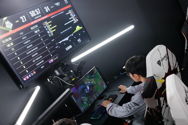 比赛结束之后还在复盘的Faker选手g2战胜t12026msi最前线2026ms