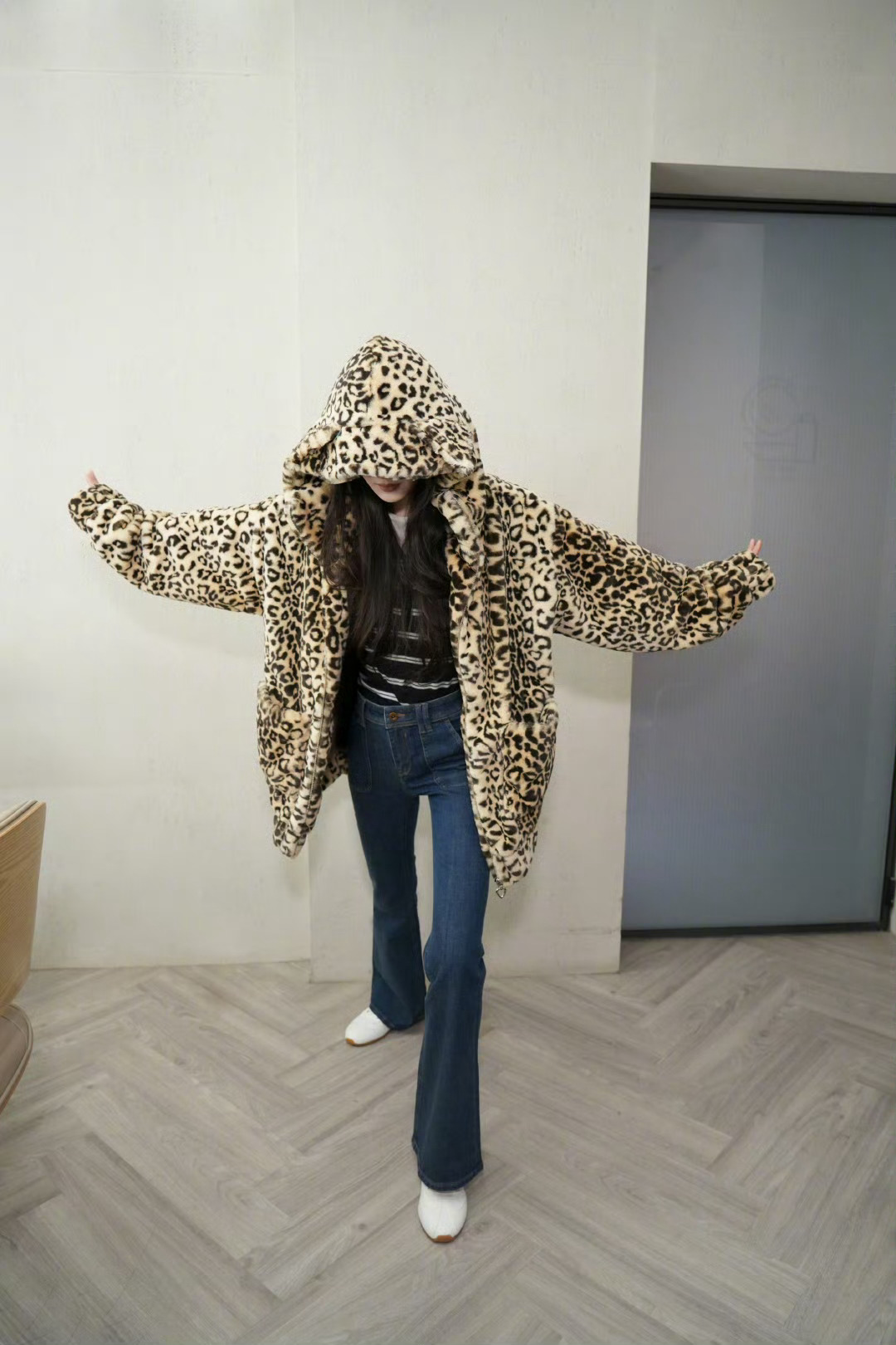 杨幂豹纹大衣杨幂豹女士 杨幂豹女士来袭，姐姐真的豹好看 