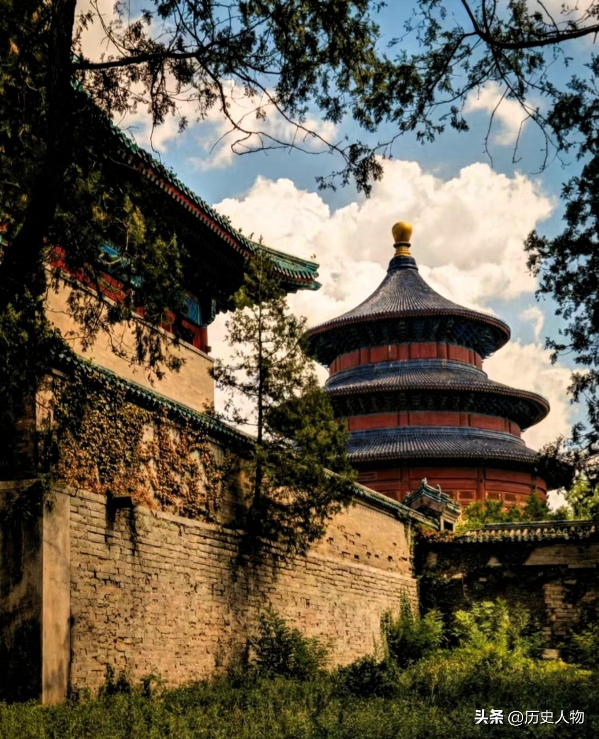 北洋军阀第五师师长张树元。
 
1915年12月袁世凯称帝，授予张树元三等男爵位