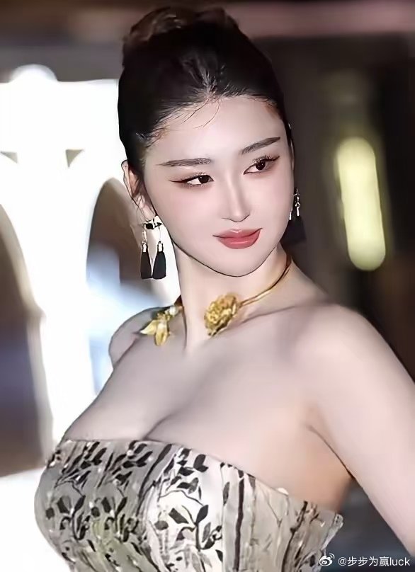 感受一下，霸气和性感 