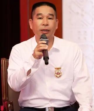 谢珺，退役军人，任贺州戎威农业开发有限责任公司党支部书记、技术总监（初级工）。2