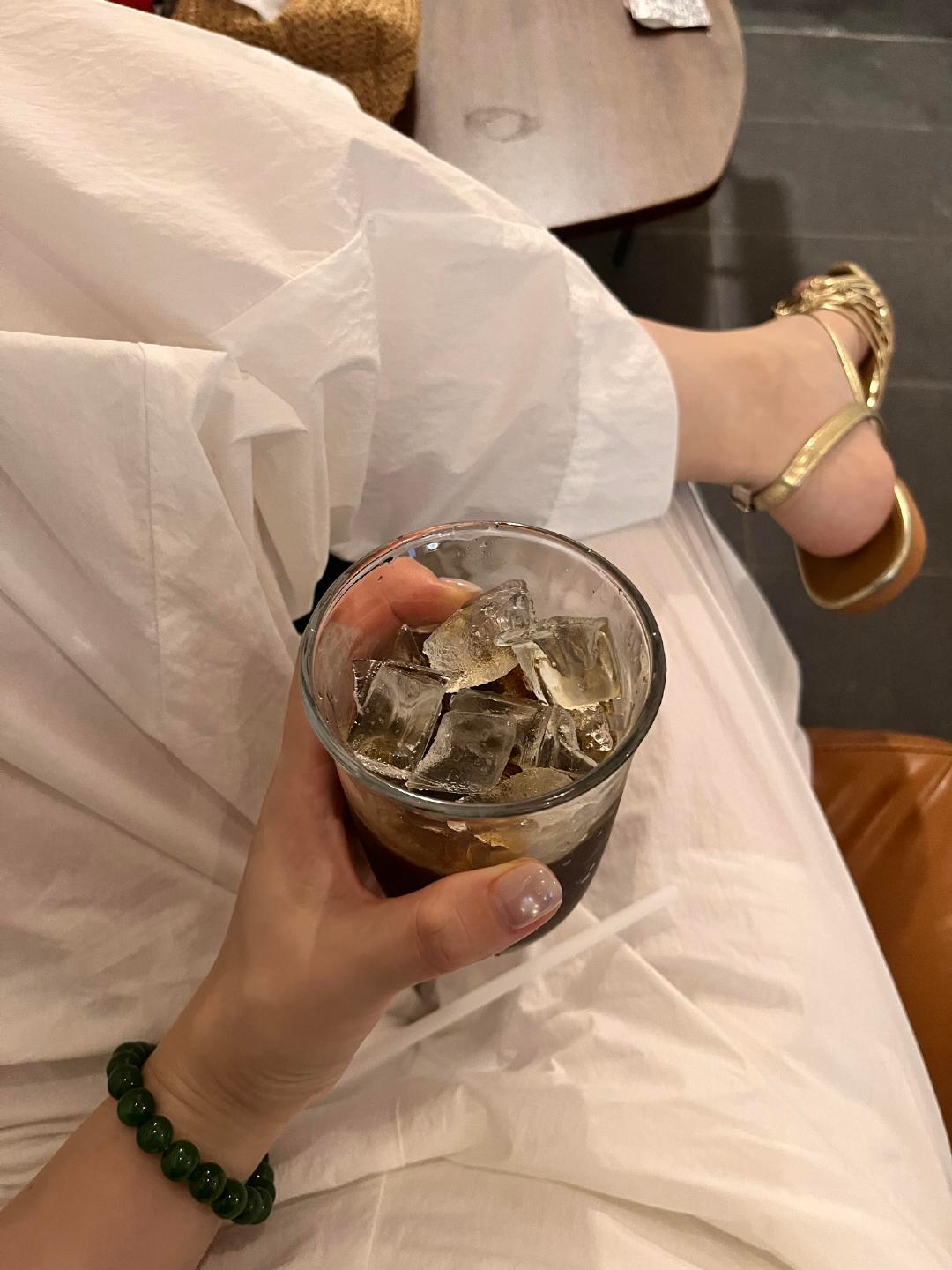 总以为时间很慢,没想到周五就立秋了,我想你明媚,不要流泪,好好吃饭,好好睡觉,不