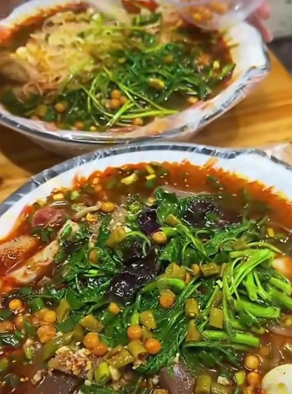 麻辣烫里面全是豆我勒个豆，老板给我来一碗麻辣豆