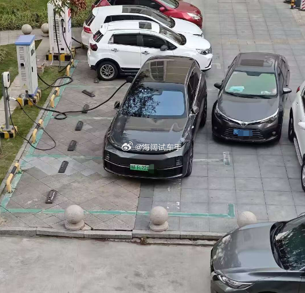充电的姿势很与众不同啊！！！这么停车有啥讲究吗？？？ 海阔试车超话