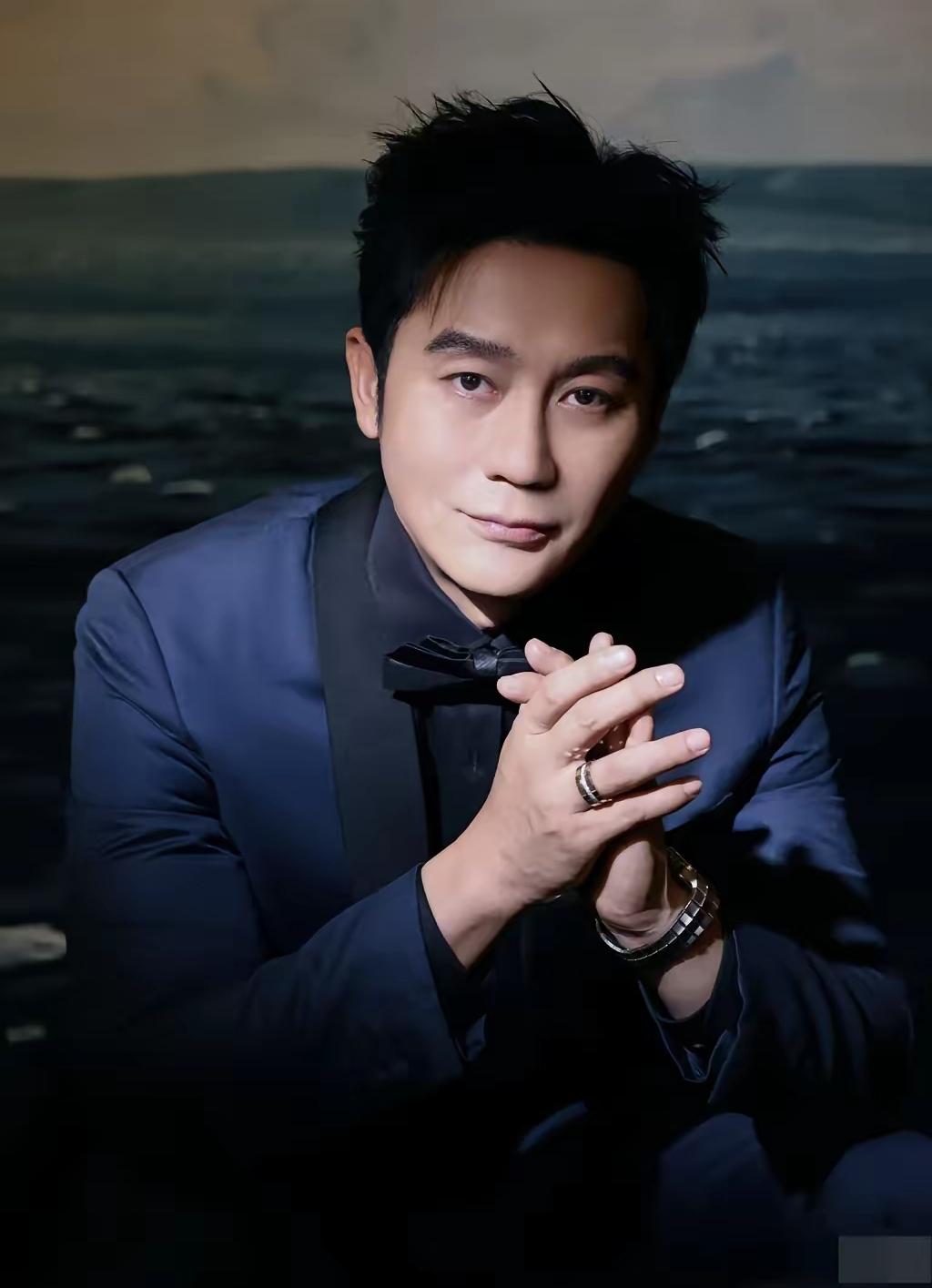 终于明白为什么李晨不结婚了
​不是因为没人喜欢他
​而是因为他都已经47岁了，竟