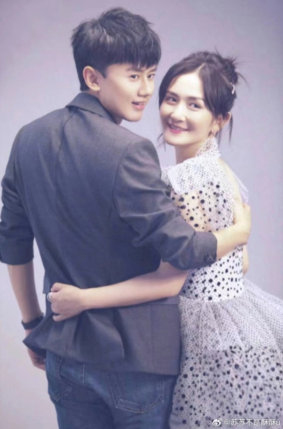 谢娜为张杰忍了七年今天必须说谢娜为张杰隐忍七年终于发声，温柔又坚定，为爱守护的模