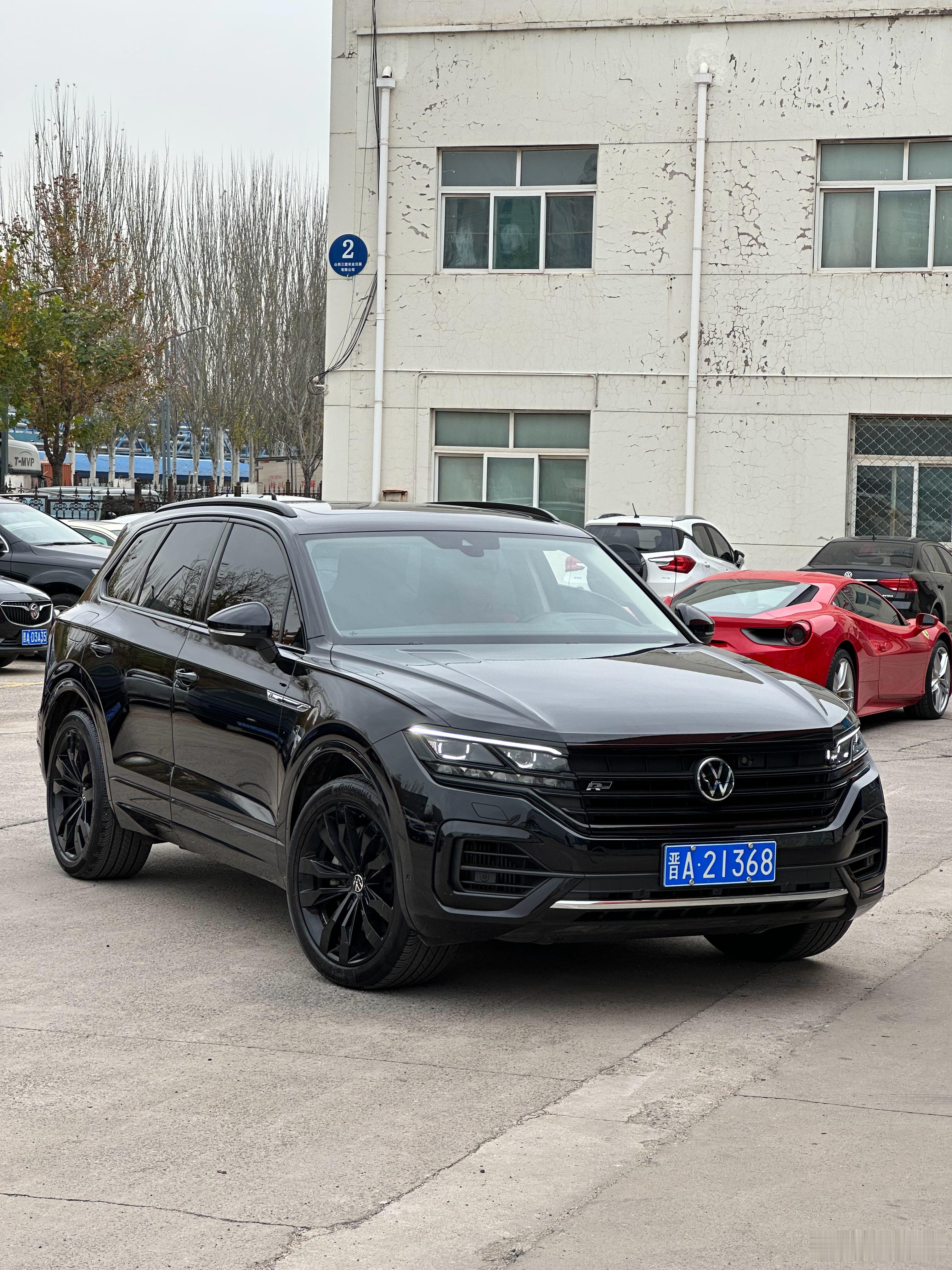 我太生气了！我的顶配途锐 有一个客户联系我 线上也说好价格了 因为原车主催过户 