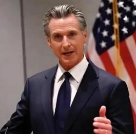 欧洲不妨戴上护膝，让‘跪姿’更舒坦些。
纽森于社交媒体发文称：“美国的盟友与商界