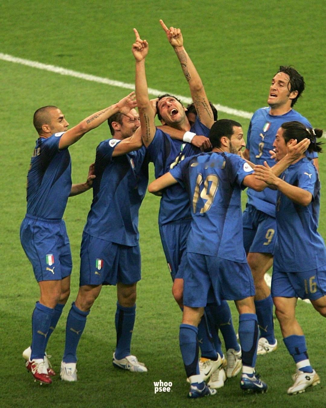 2006年德国世界杯的7月9日（北京时间7月10日），意大利🇮🇹通过点球大战