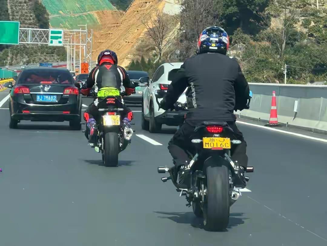 🛵 告别骑行“开盲盒”，2026新政带来3大实质改变：

路权透明化：禁行必须