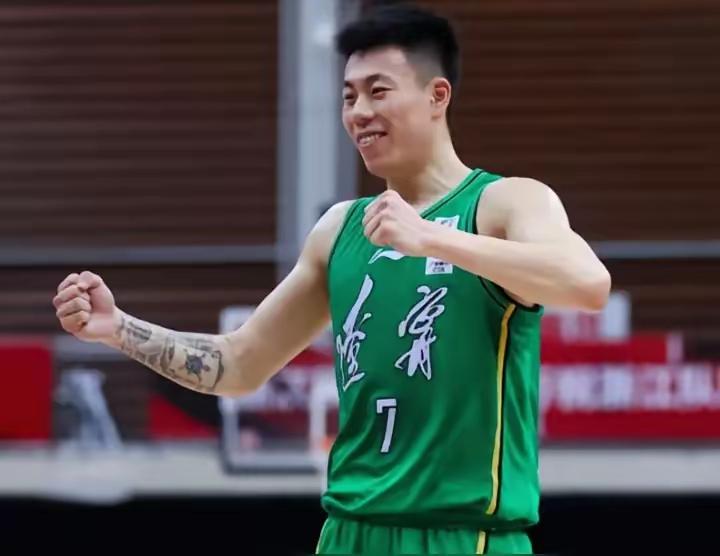 上一场打完日本队我就说，这个伙计没用了，国家队以后不会有这个人啦，郭教练不死心呗