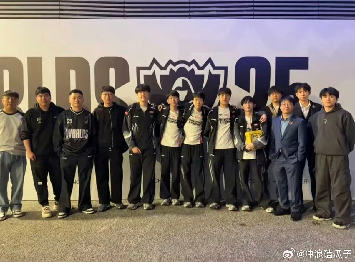 Tabe凌晨发文tabe就是近几年lpl最好的教练 ​​​