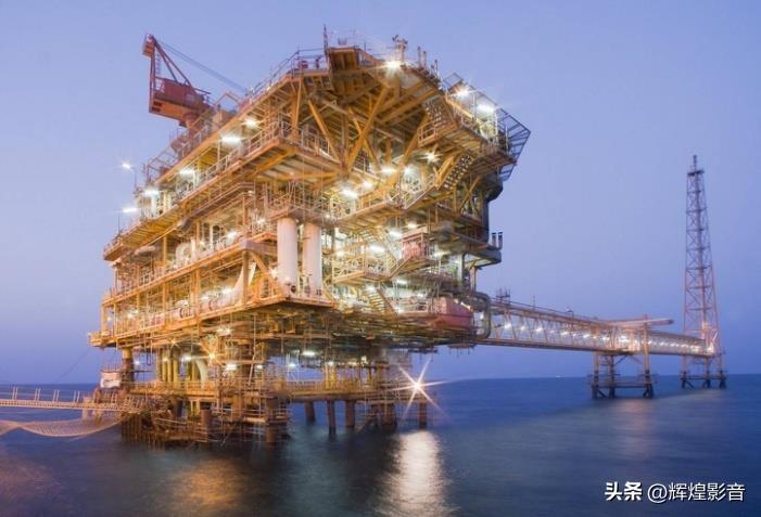 战火疯涨！美以伊互炸能源命脉，全球供应链悬了
 
当地时间3月19日，美以伊冲突