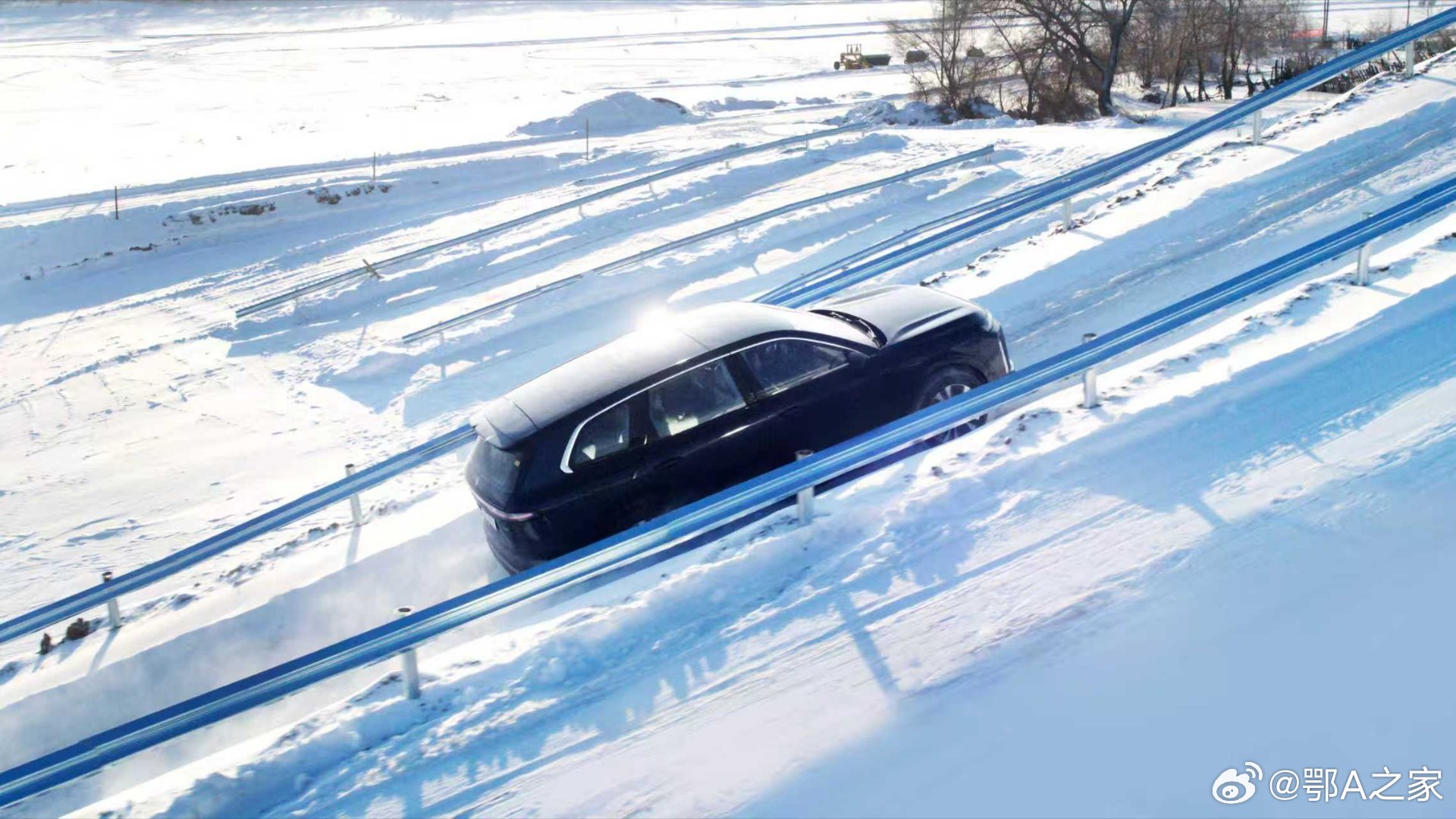 含华量拉满！华为乾崑科技旗舰大六座华境S于黑河完成最终轮冬季测试！在6座满员场景