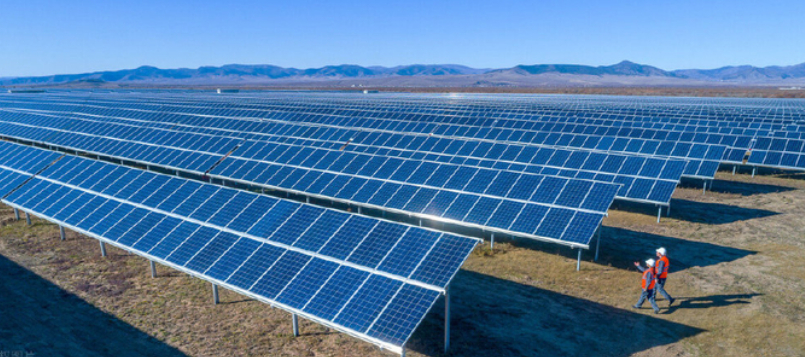 美元岌岌可危，白宫出手要用AI逆转，却遭电力人民币狙击！近半个世纪以来，石油美元