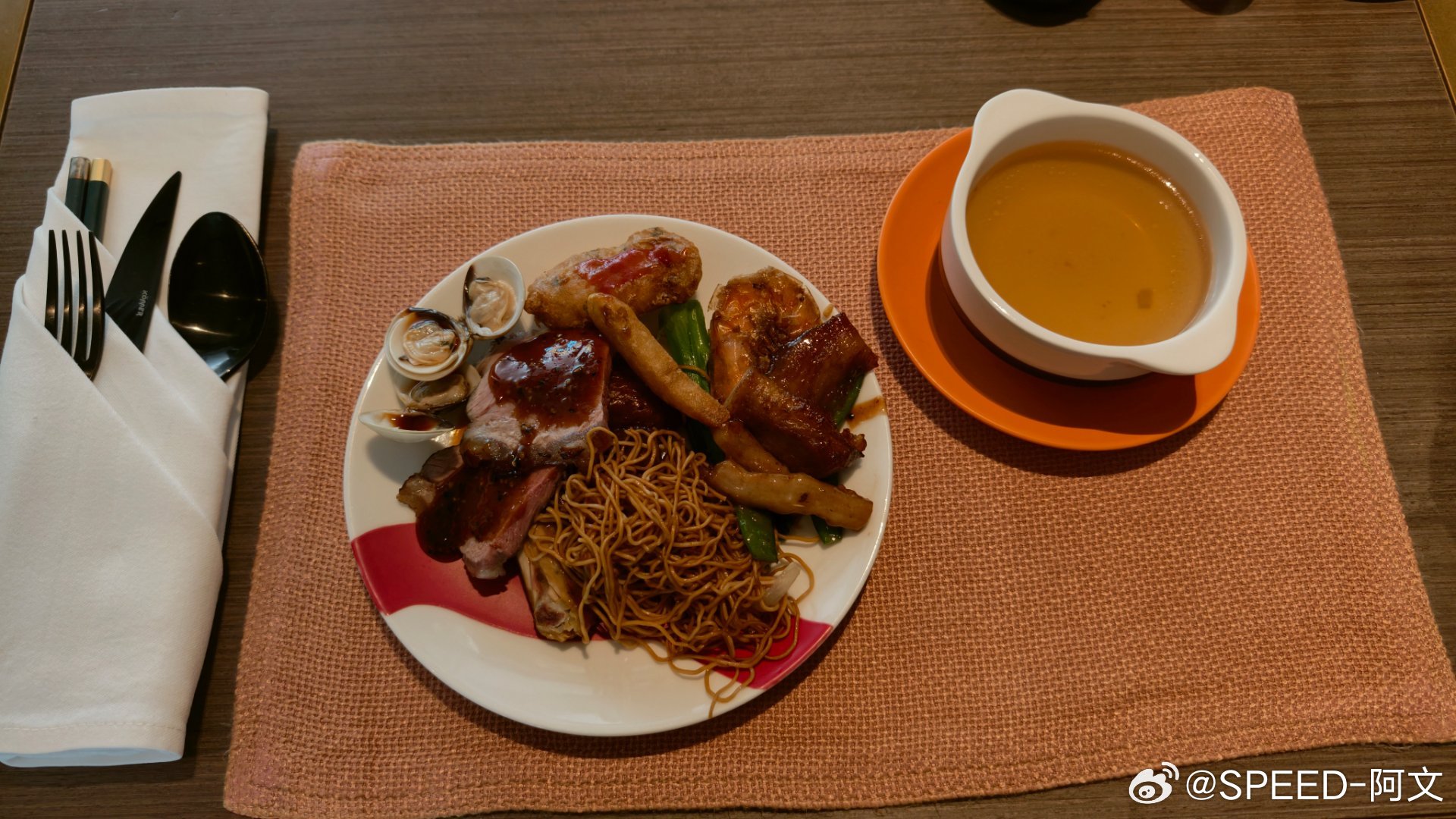 中午吃这个不算多吧？ 