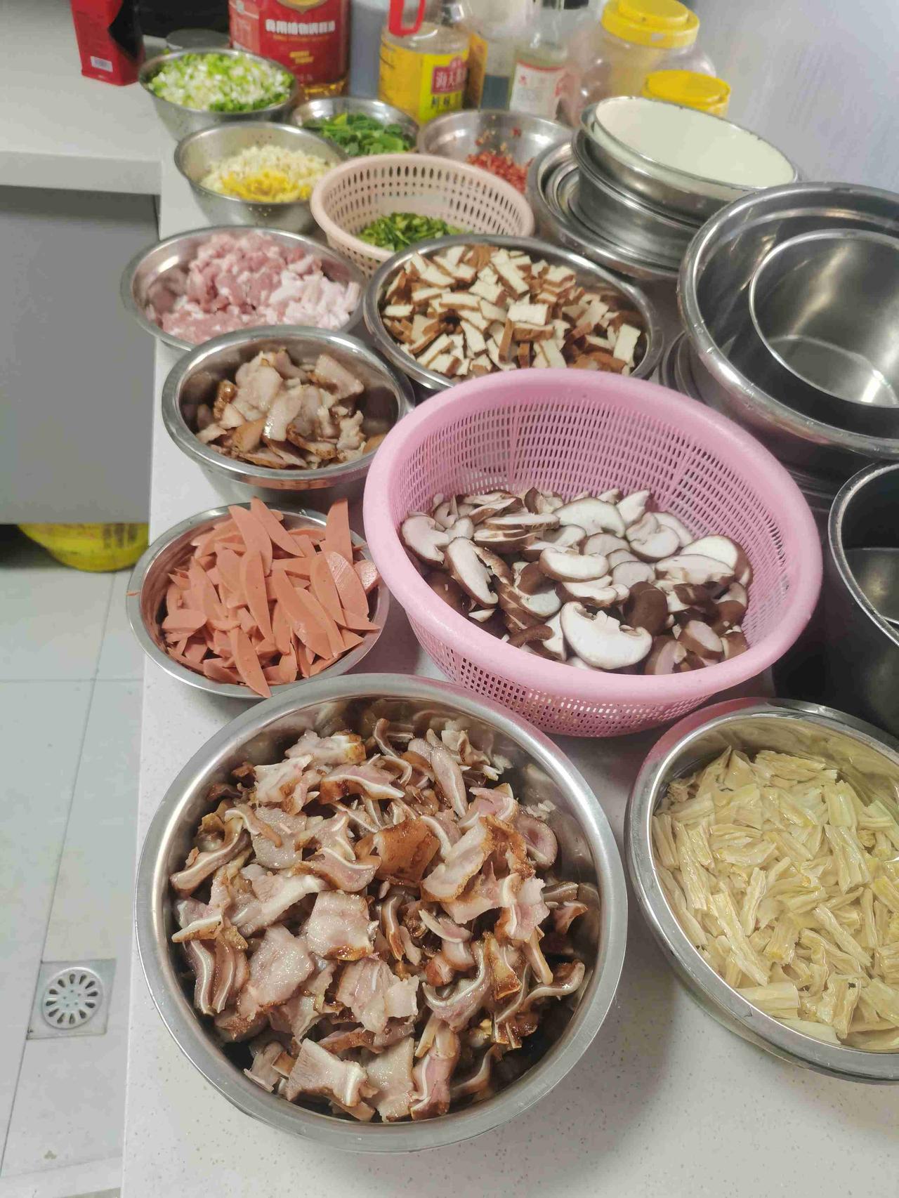 我的今日状态：😁轻松愉快
我这里的天气：☀️晴天

生活并不是每天都新鲜，
安