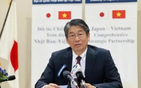 越南为了“防中国”宁可自断经济命脉！电力隔断、铁路绕行、核电受限，制造业外资巨亏