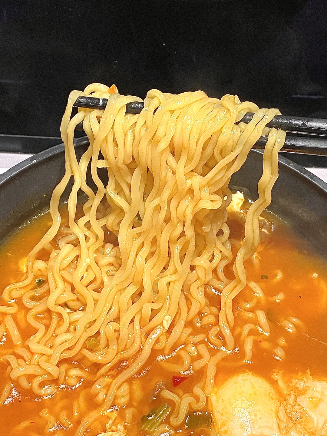 跟着泡面专家吃泡面！你小子不要太会吃啊！！