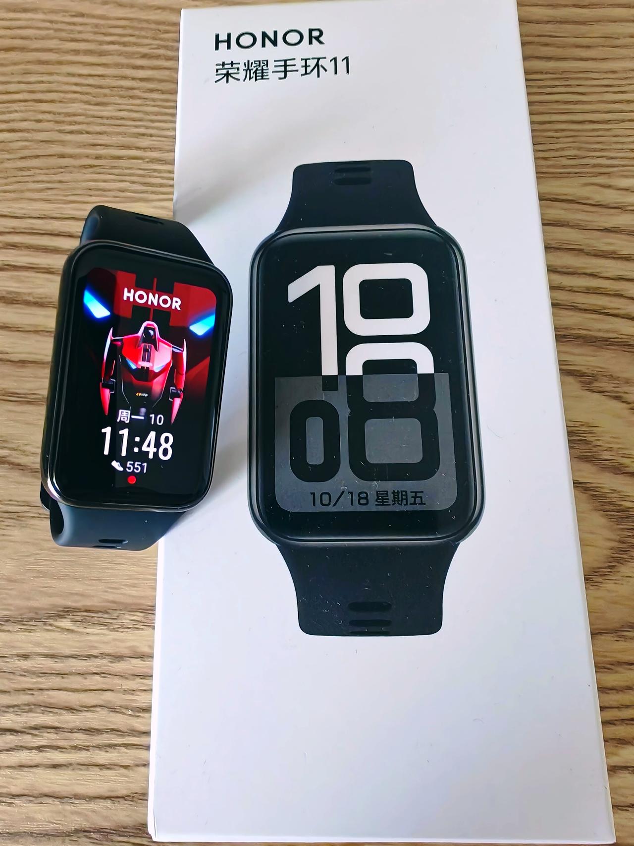 讲真，经常熬夜的人真的需要一个智能手环，起码是对自己身体状态负责任。
原本我也不