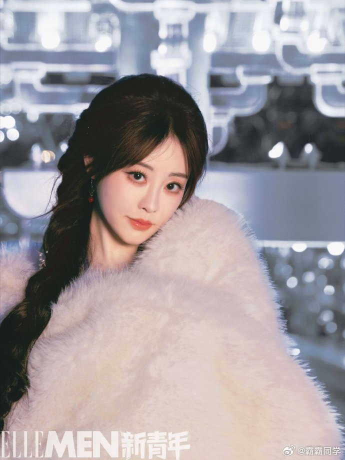 祝绪丹接了一米长麻花辫祝绪丹这造型太绝了，超长麻花辫飘逸又有分量感，跟她精致五官