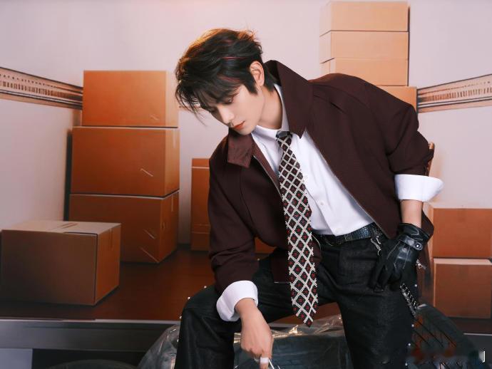 丁禹兮微博之夜官宣丁禹兮微博之夜官宣啦！狠狠期待小丁的新造型，红毯上的贵公子预定