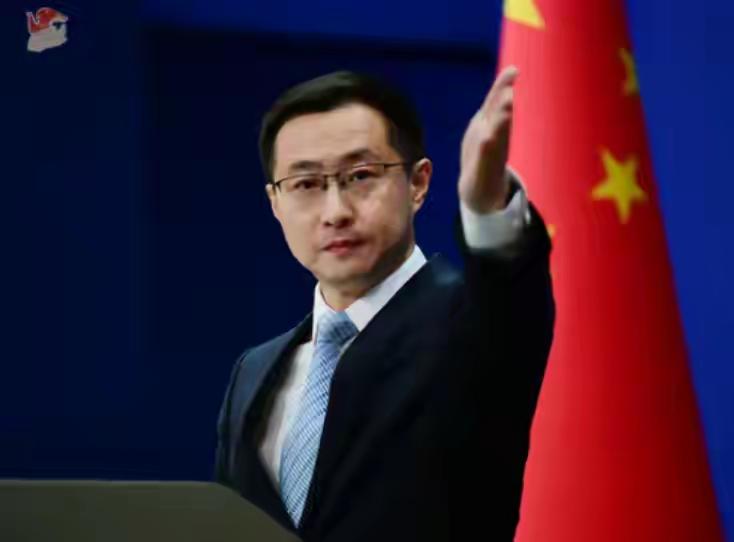 普京官邸遇袭后中国表态，这波格局直接拉满！
 
普京官邸突遭袭击，消息一出全网哗