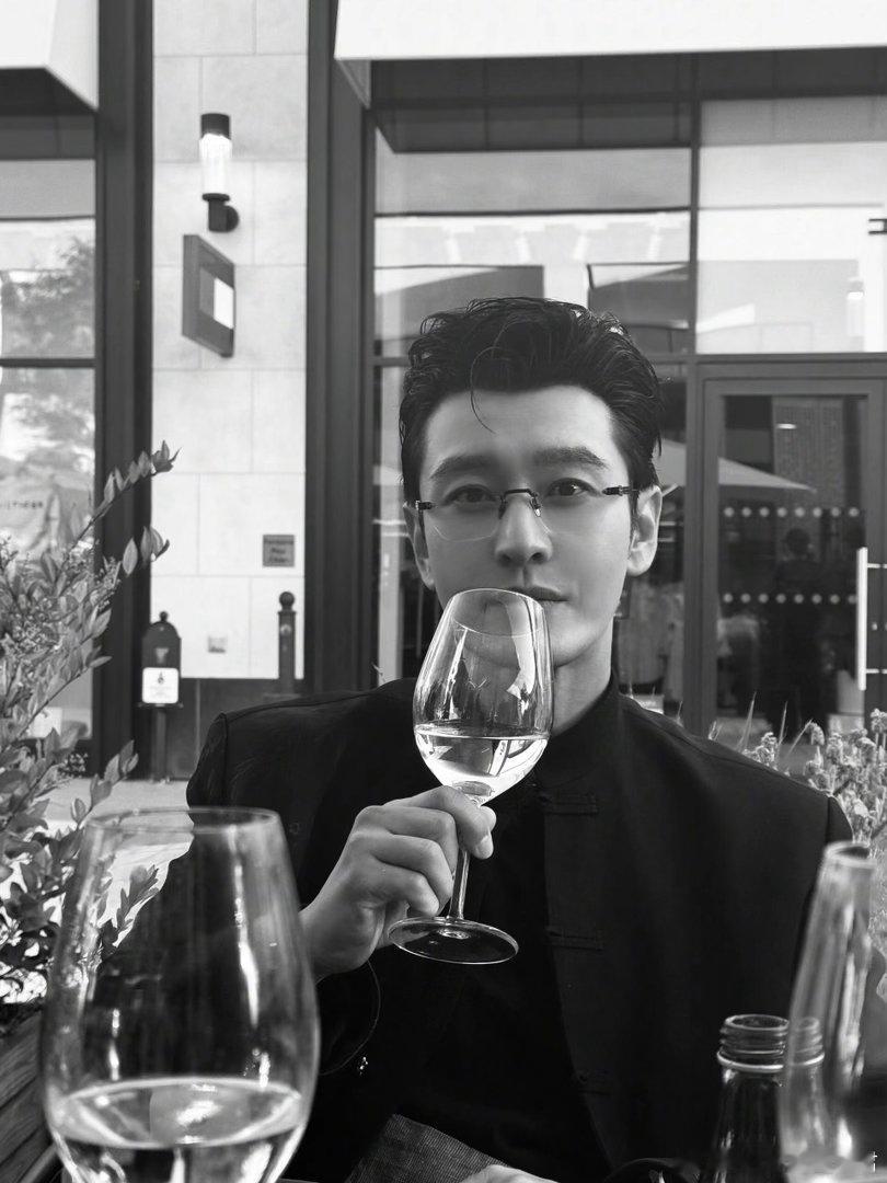 黄晓明大家都很好但我选王俊凯中餐厅 选拔首席运营官，黄晓明嘴上客气“都优秀”，手