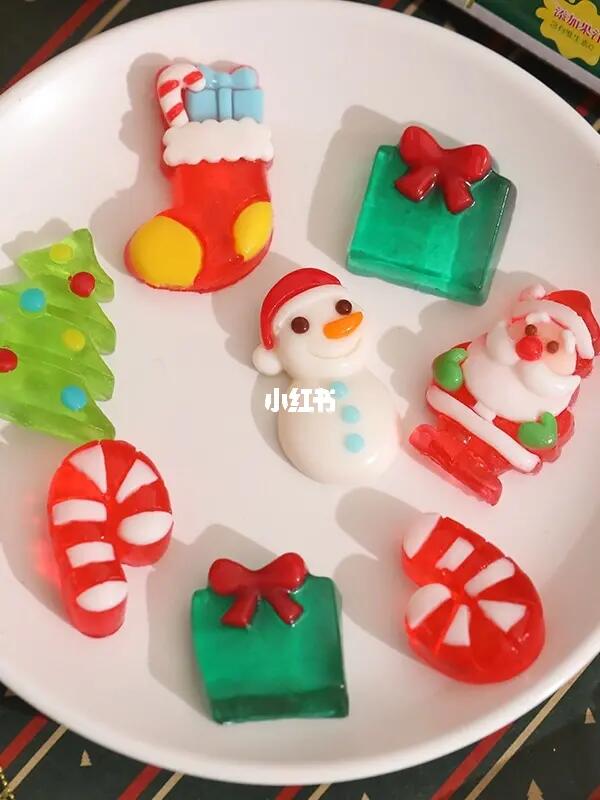 凭咱俩的关系，圣诞节送我一份不过份吧🎄