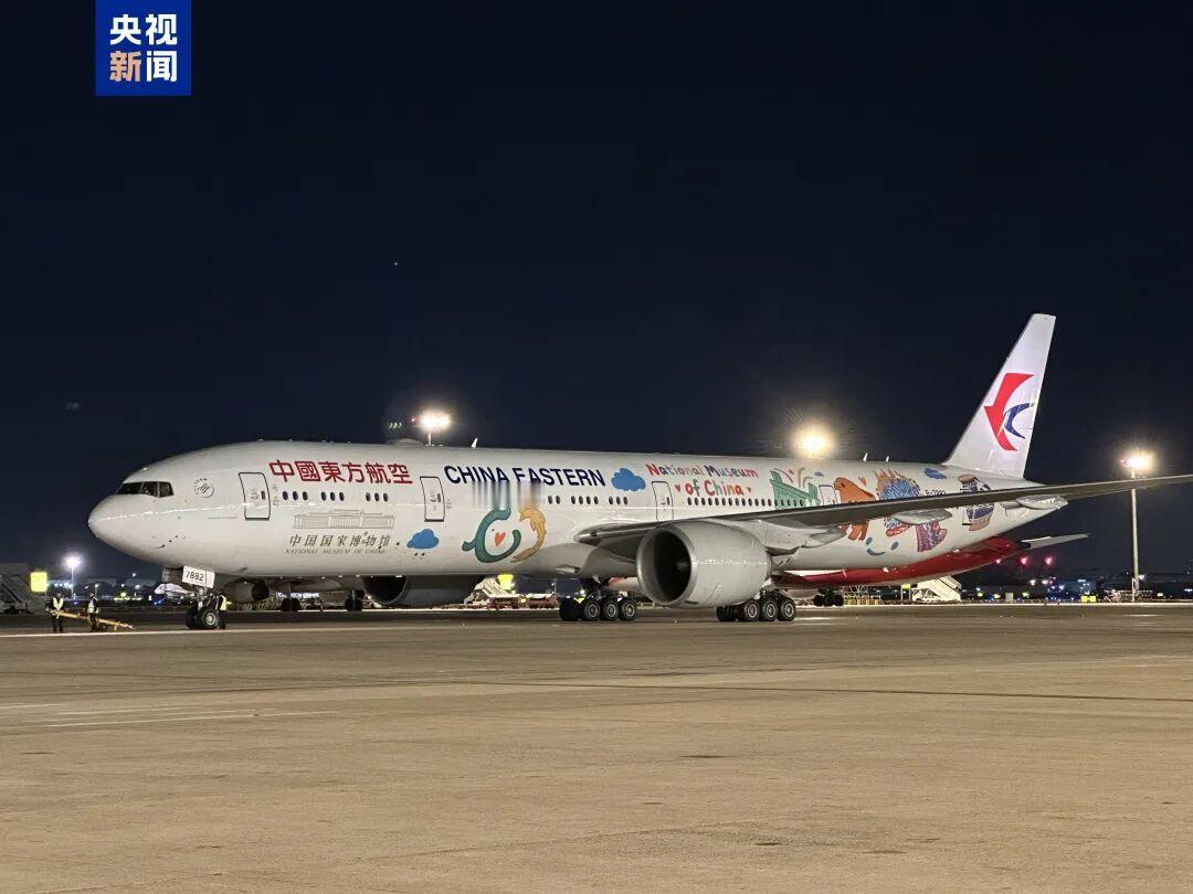 今天凌晨东航 MU745 航班一飞，直接创下全球最长单程航线纪录！从上海浦东起飞