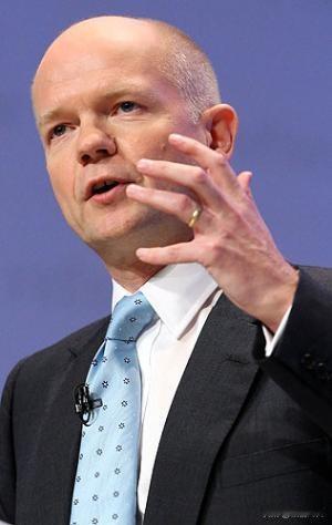 前英国外交大臣、牛津大学名誉校长威廉·黑格一语惊人：欧洲正无可挽回滑向“大清时刻