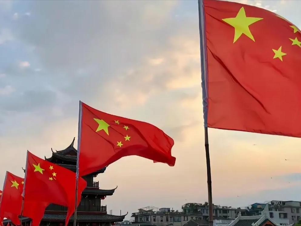 中国已经做好最坏打算了！不派兵不站队，把粮仓、管线、通道、结算网全加固了 俄乌冲