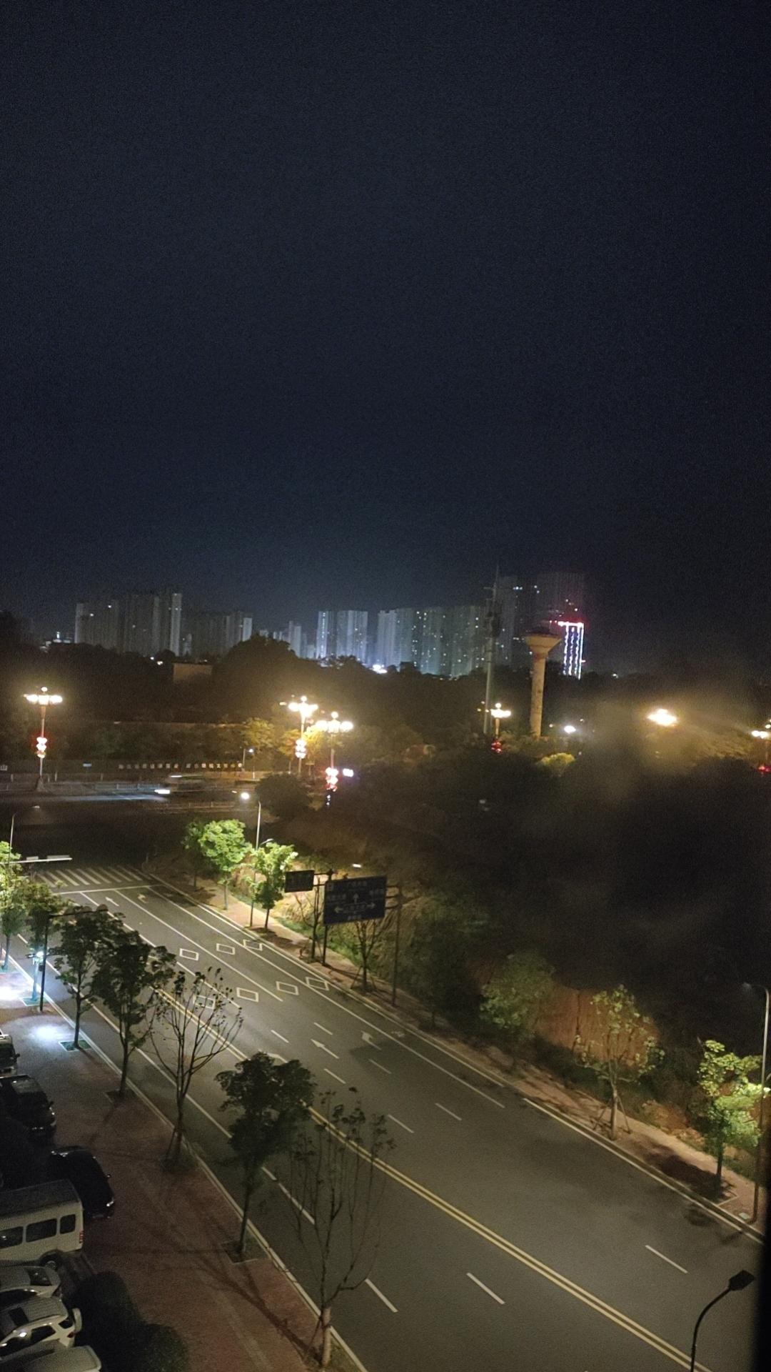 深夜重归安宁，暖心有感
 
此前发文笔者反映上饶信州区汇成观邸、新天地小区及凤凰