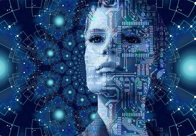 1、坐在你对面的人．如果把手机倒扣着，从心理学上来说，他大概率是有不想告诉你的秘