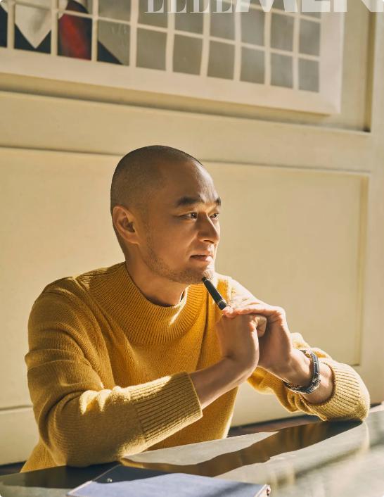 冯唐曾言："实在放不下的时候，去趟重症病房或者墓地，你容易明白，你已经得到太多，