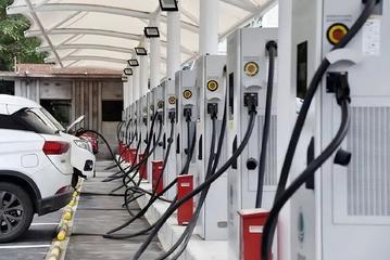 电价涨到多少钱时，新能源汽车就没有优势了？
我先说答案，中国的电价在10~20年