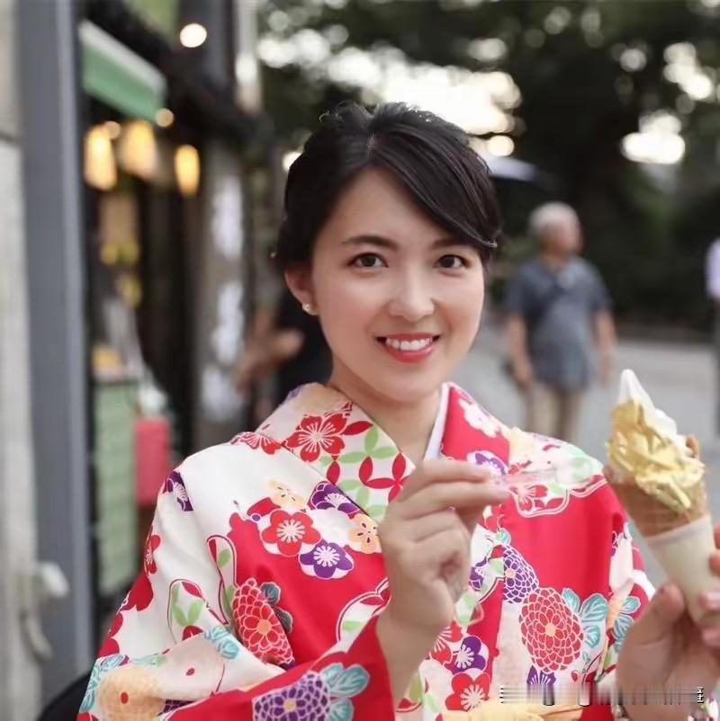 侯友谊情商不低啊！

自从回到李四川助选阵营中，新北市长侯友谊能量全爆，一日三次