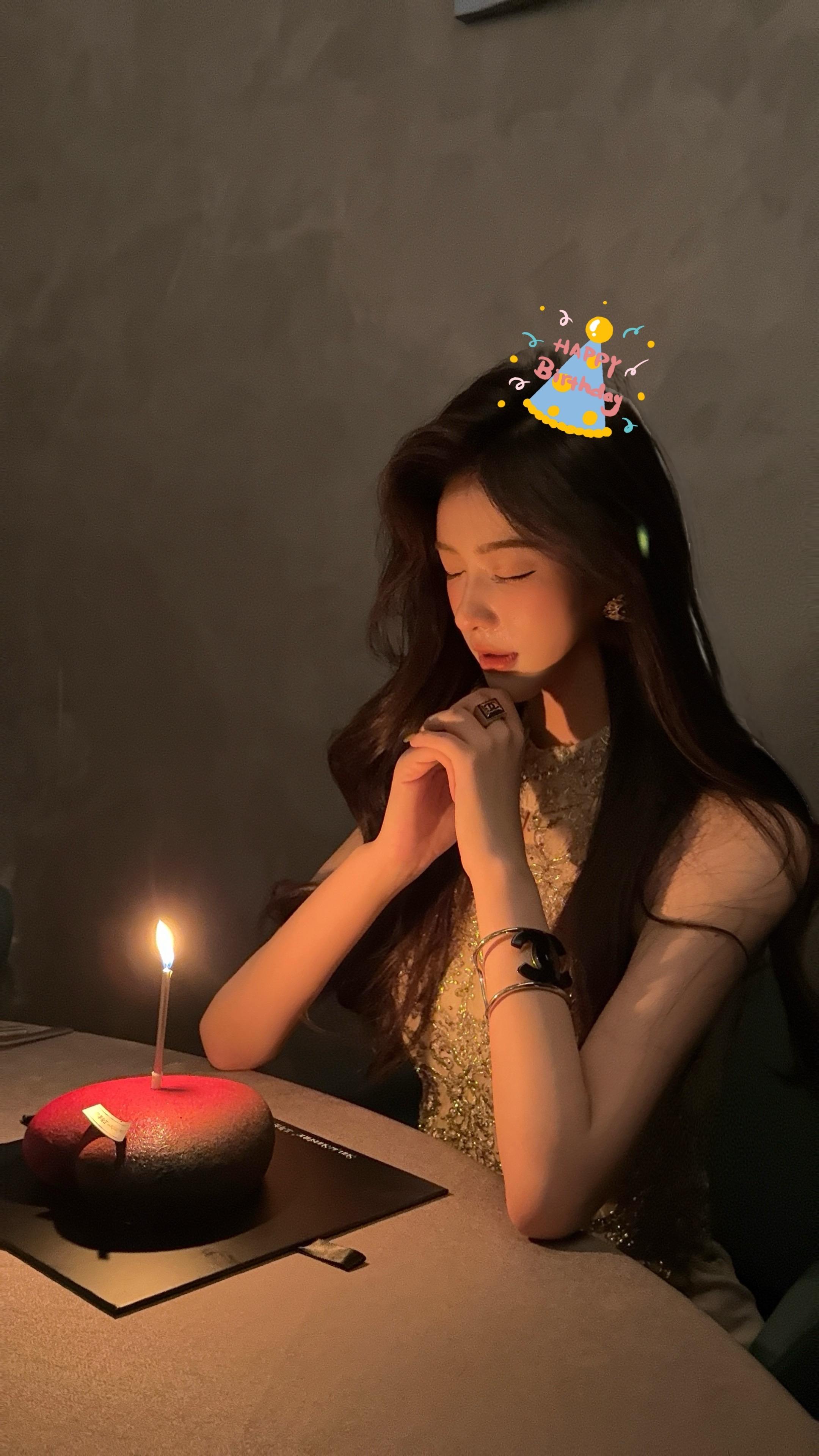 这一年里我真的很幸福～ 22岁的自己，亲爱的自己，你要更加勇敢，生日快乐🎂