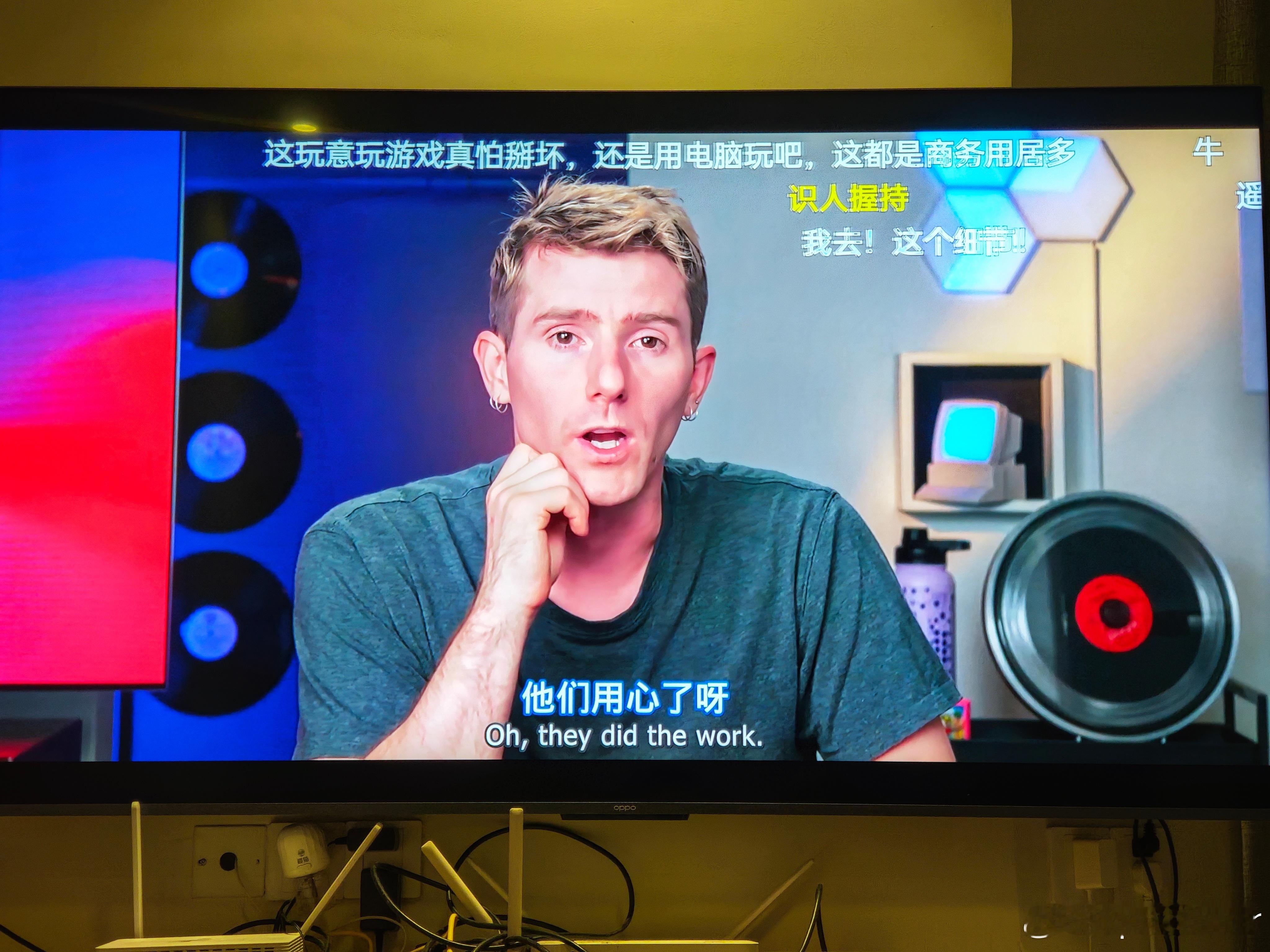 对Mate XT赞誉最大的，是外国媒体，能看出他们发自内心的惊叹，有一种当年王自