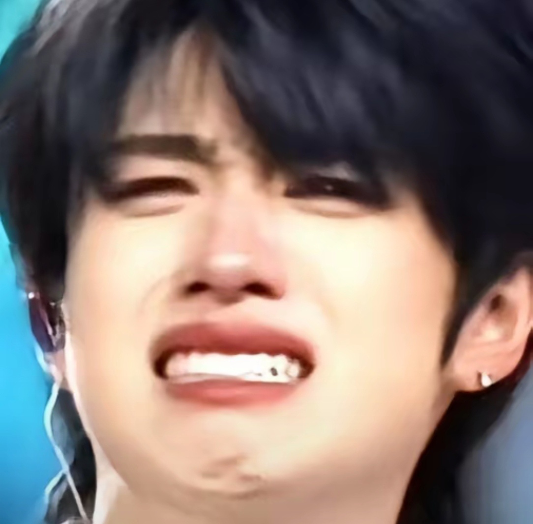 朱志鑫哭起来怎么这么好笑[doge] ​​​