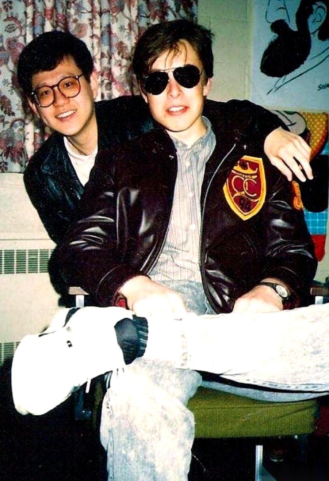 300多亿。
赵长鹏交了300多亿，买了一张美国司法的“入场券”。
然后，特朗普