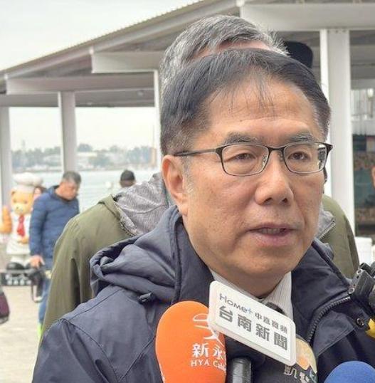 蒋万安推免费营养午餐
黄伟哲：买醋的钱不能拿去买酱油

近日，中国国民党籍台北市