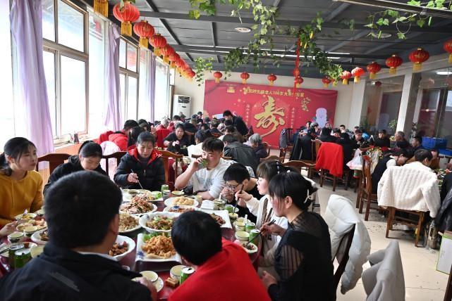 “寒透了心”，父亲70岁寿辰摆酒席，我回山东老家准备了3天，大摆8桌，每桌12道