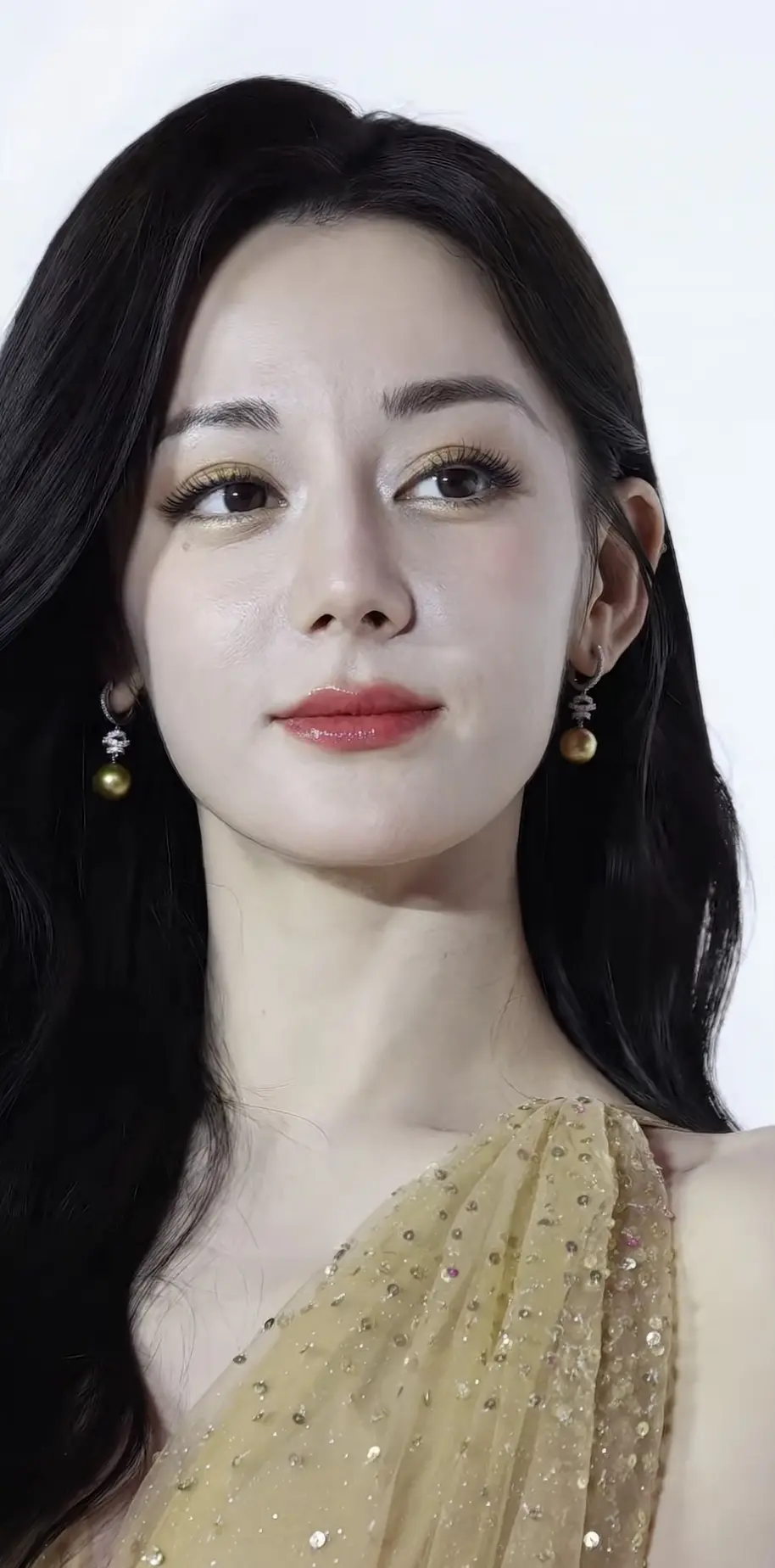 迪丽热巴，无修图照片，皮肤好好，好美