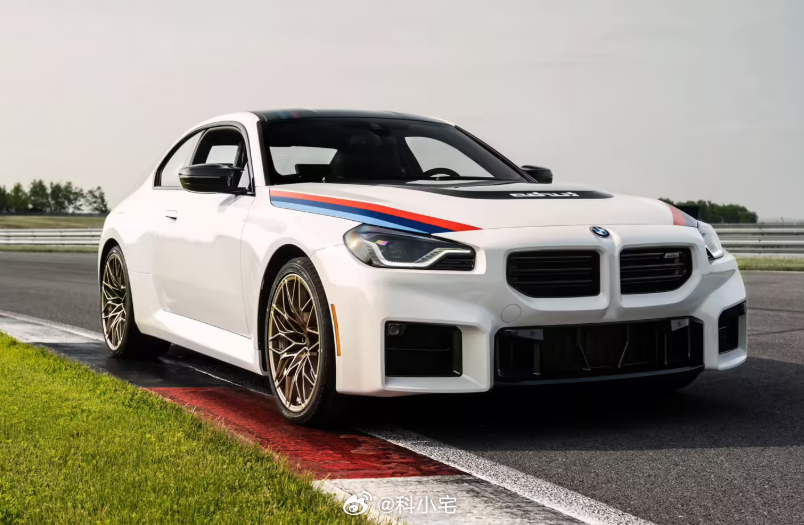 宝马发布 M2 Turbo 设计版，话说这个“turbo”是不是印反了，有点个性