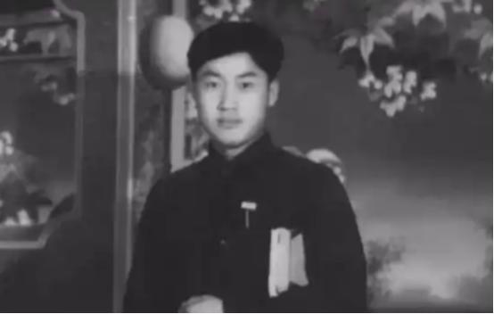 1964年，钱学森在研发东风2号导弹时，发现射程不够，几乎所有人都建议要多加助燃