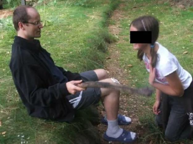 波兰也有一堆爱泼斯坦式丑闻？14年前少女舔神父的丑闻又被翻炒出来……随着爱泼斯坦