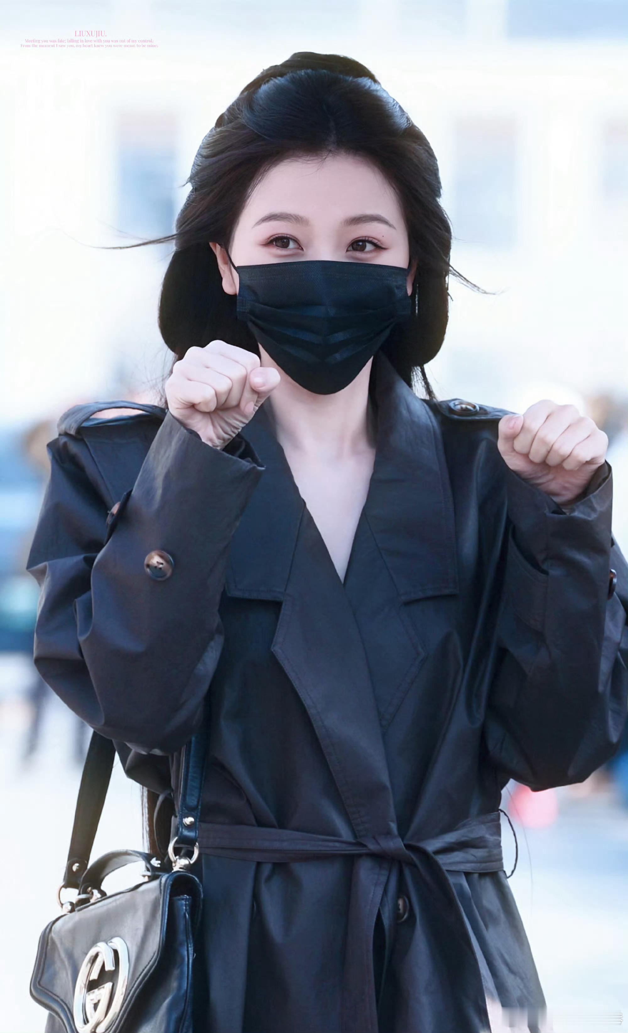 很清爽的那种感觉，而且眼睛弯弯的看着心情都舒服了 