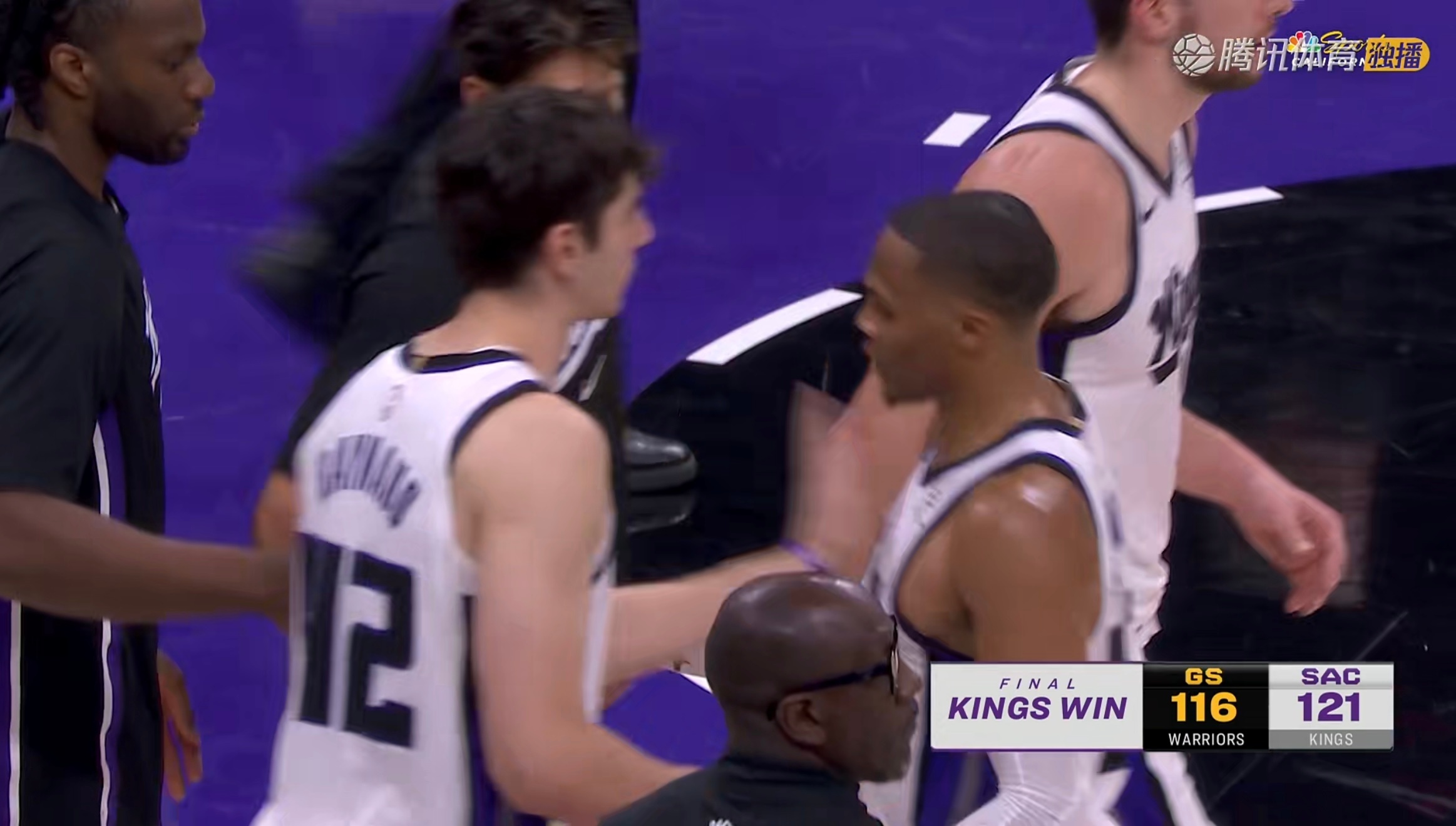 国王121:161战胜勇士！威少狂砍23分16篮板10助攻的三双！想不想看这场回